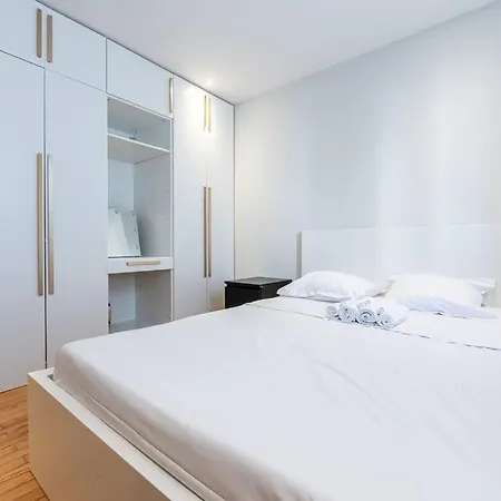 Proche Gem Et Gare: 3 Chambres-clim-balcon-wifi グルノーブル