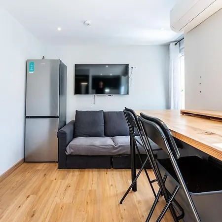 Proche Gem Et Gare: 3 Chambres-clim-balcon-wifi アパート